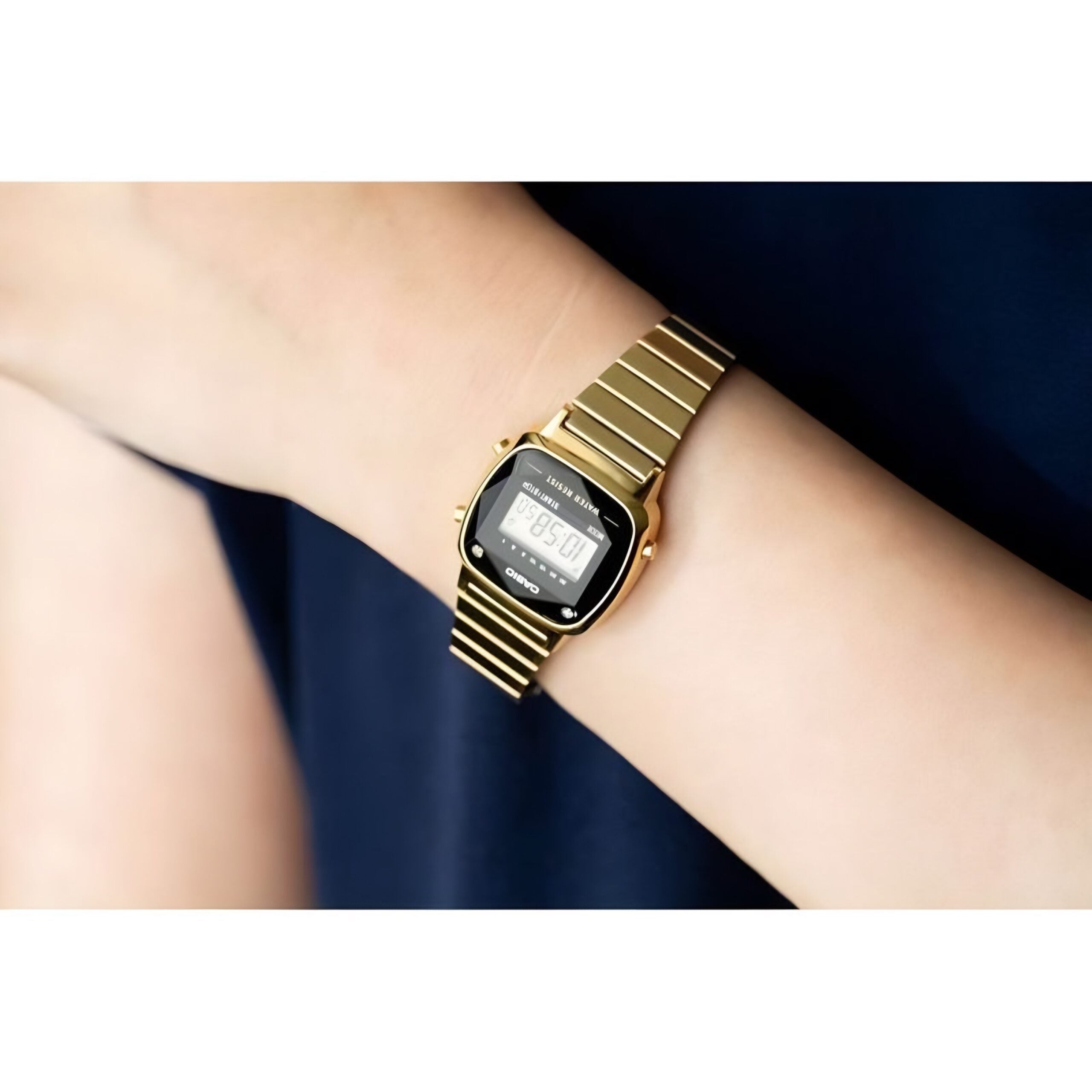 Reloj Casio LA670WGAD-1DF Dorado Mujer