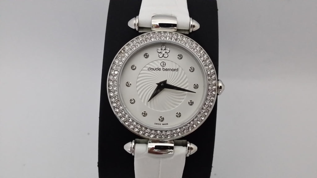 Reloj Claude Bernard White Dial 30mm Mujer 20504.3PAPN2