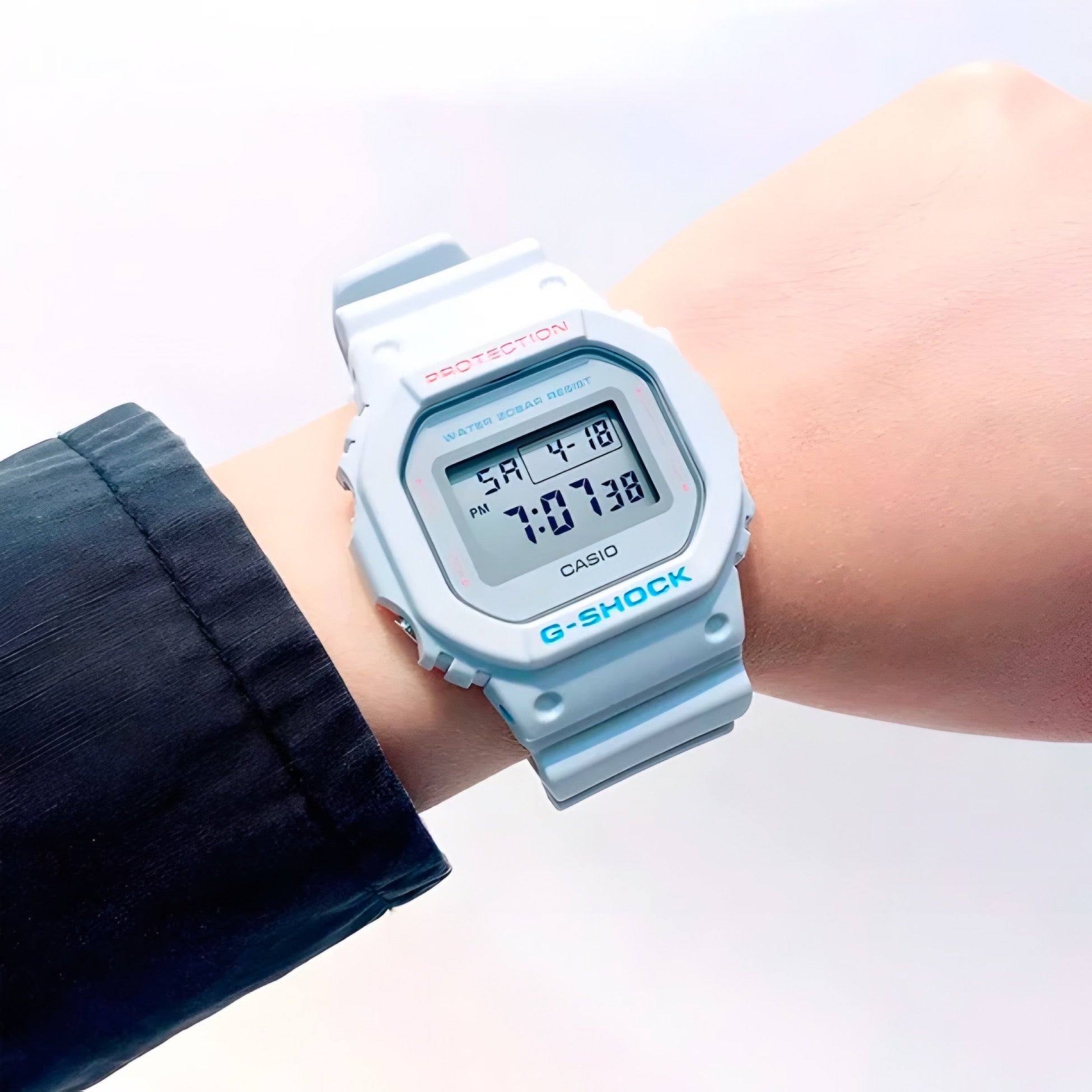 Reloj Casio Dw5600sc-8dr Con Correa De Resina Color Blanco