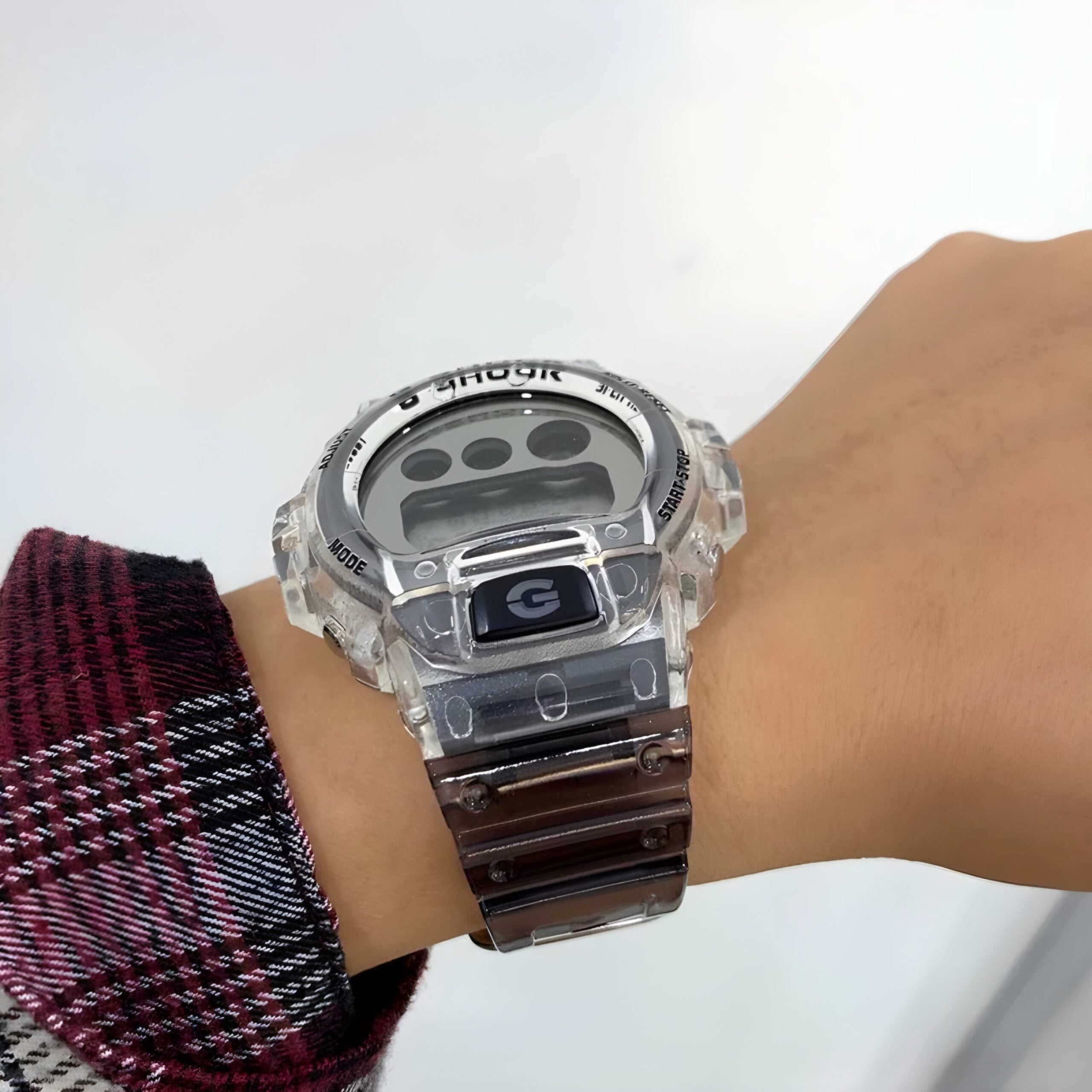 Reloj Casio G-shock Dw6900sk-1dr Color De La Correa Transparente