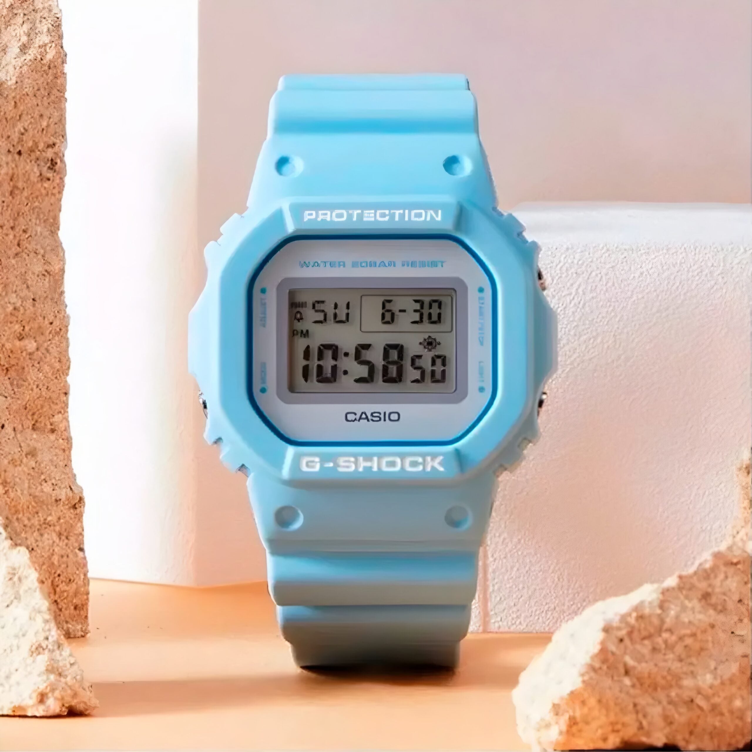 Reloj Mujer G-Shock DW5600SC-2DR