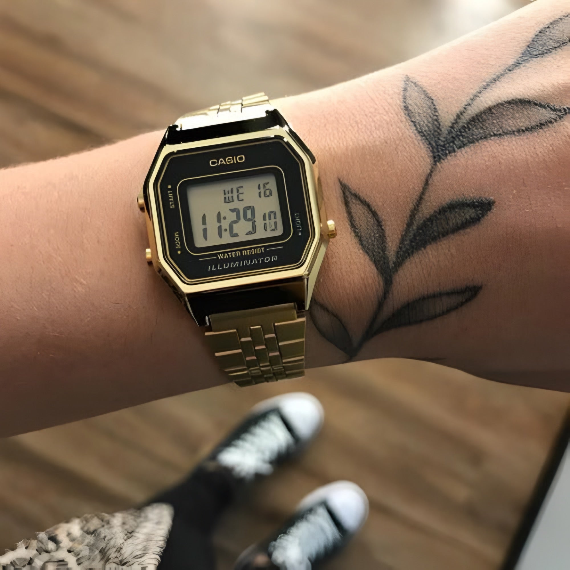 Reloj Casio LA-680WGA-1BDF Dorado Mujer