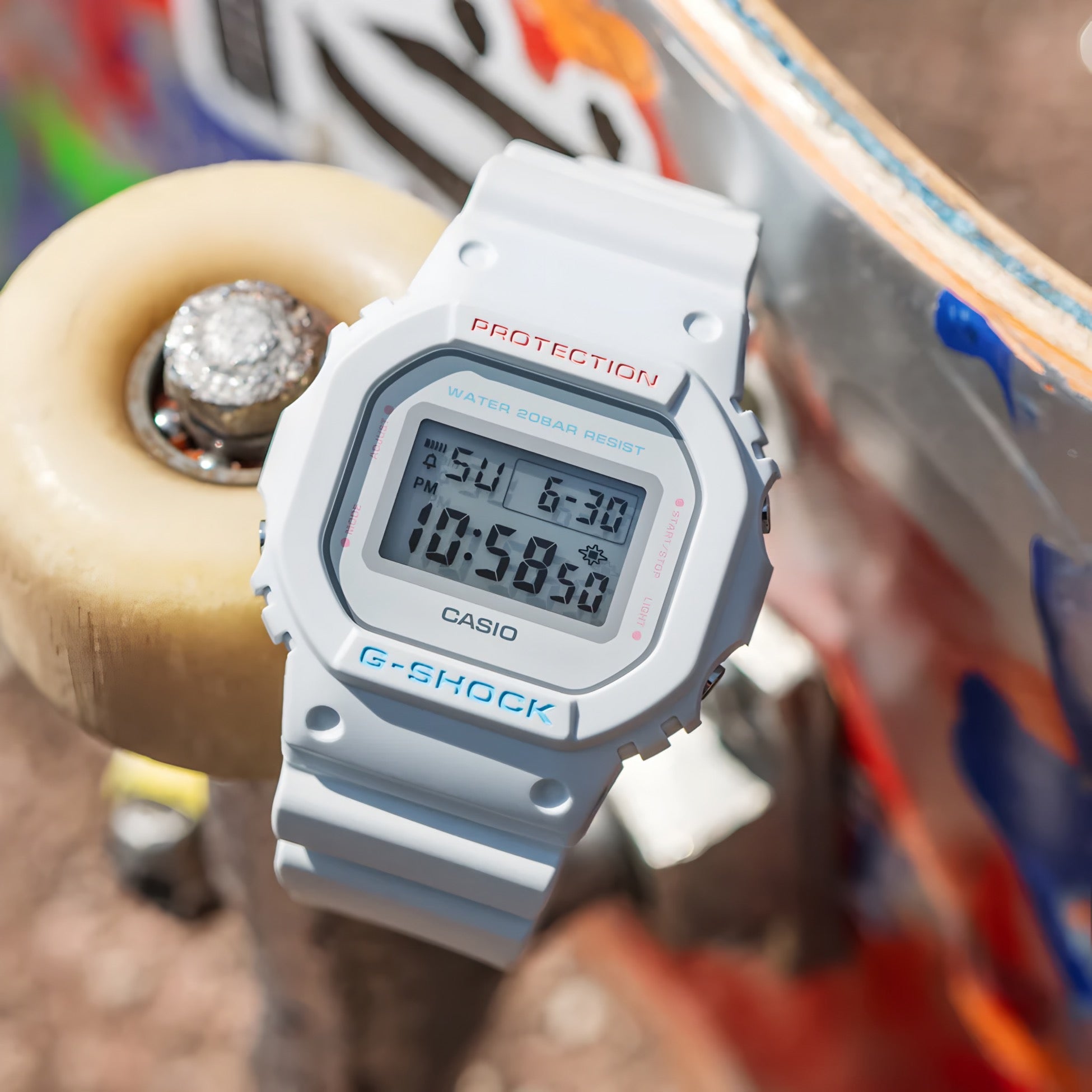Reloj Casio Dw5600sc-8dr Con Correa De Resina Color Blanco