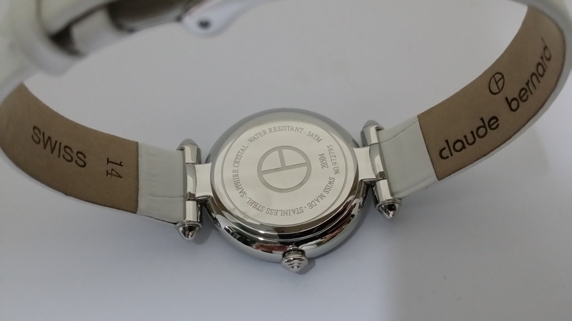 Reloj Claude Bernard White Dial 30mm Mujer 20504.3PAPN2