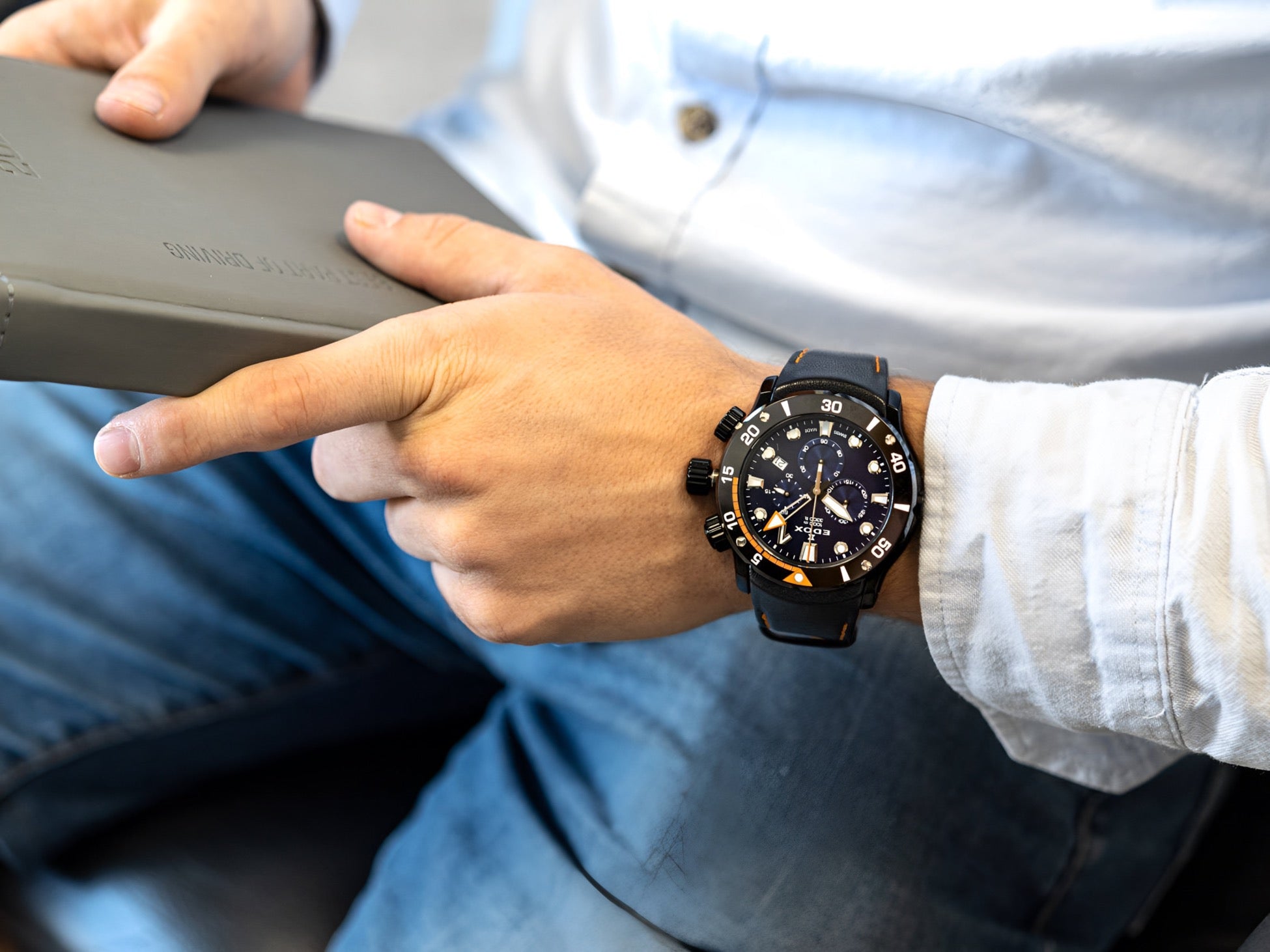 Reloj Edox Class One Chronograph Hombre 45mm 10242.TINNOBUIN