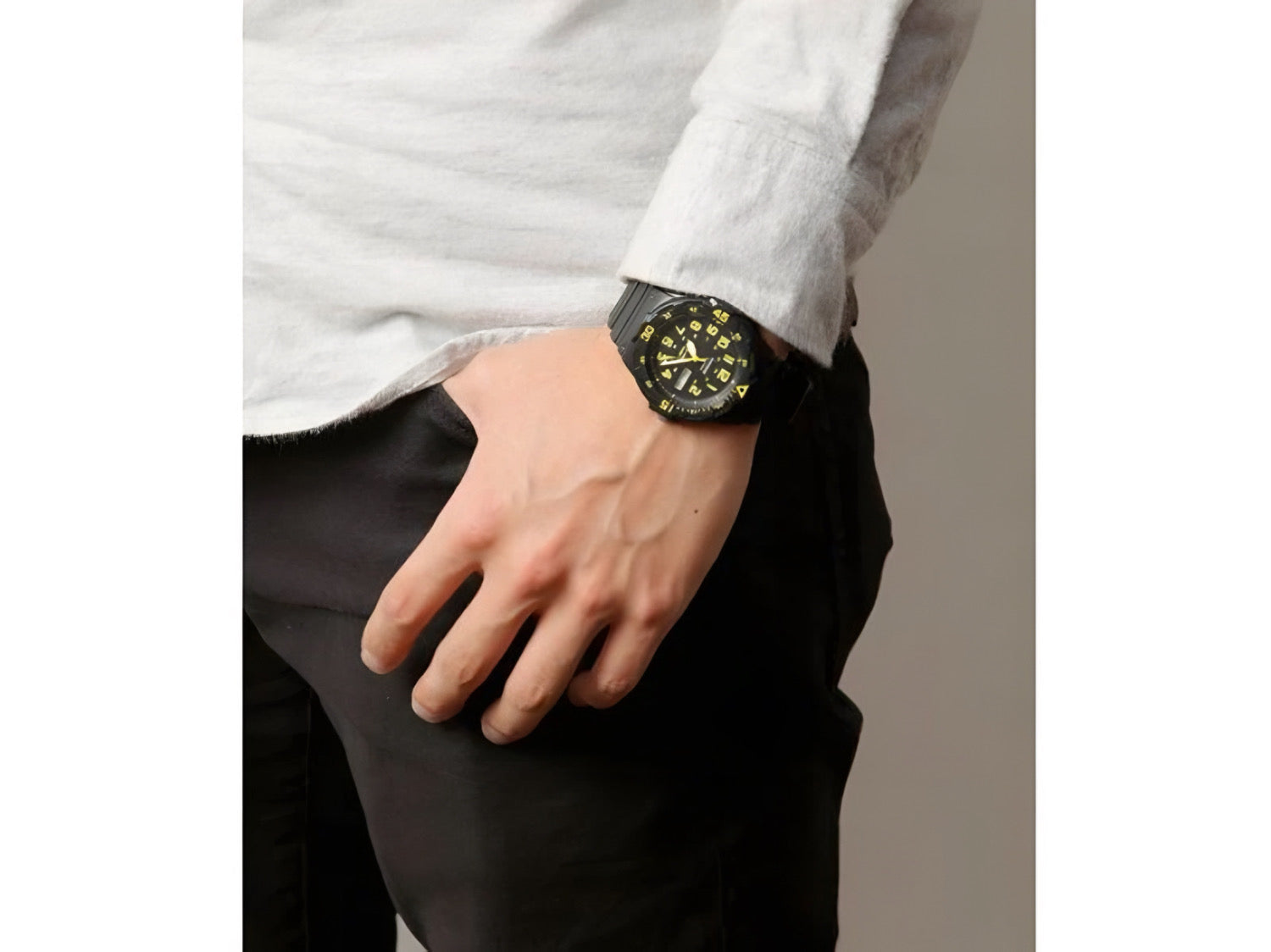 Reloj Casio Analogo Negro Hombre MRW-200H-9BVDF