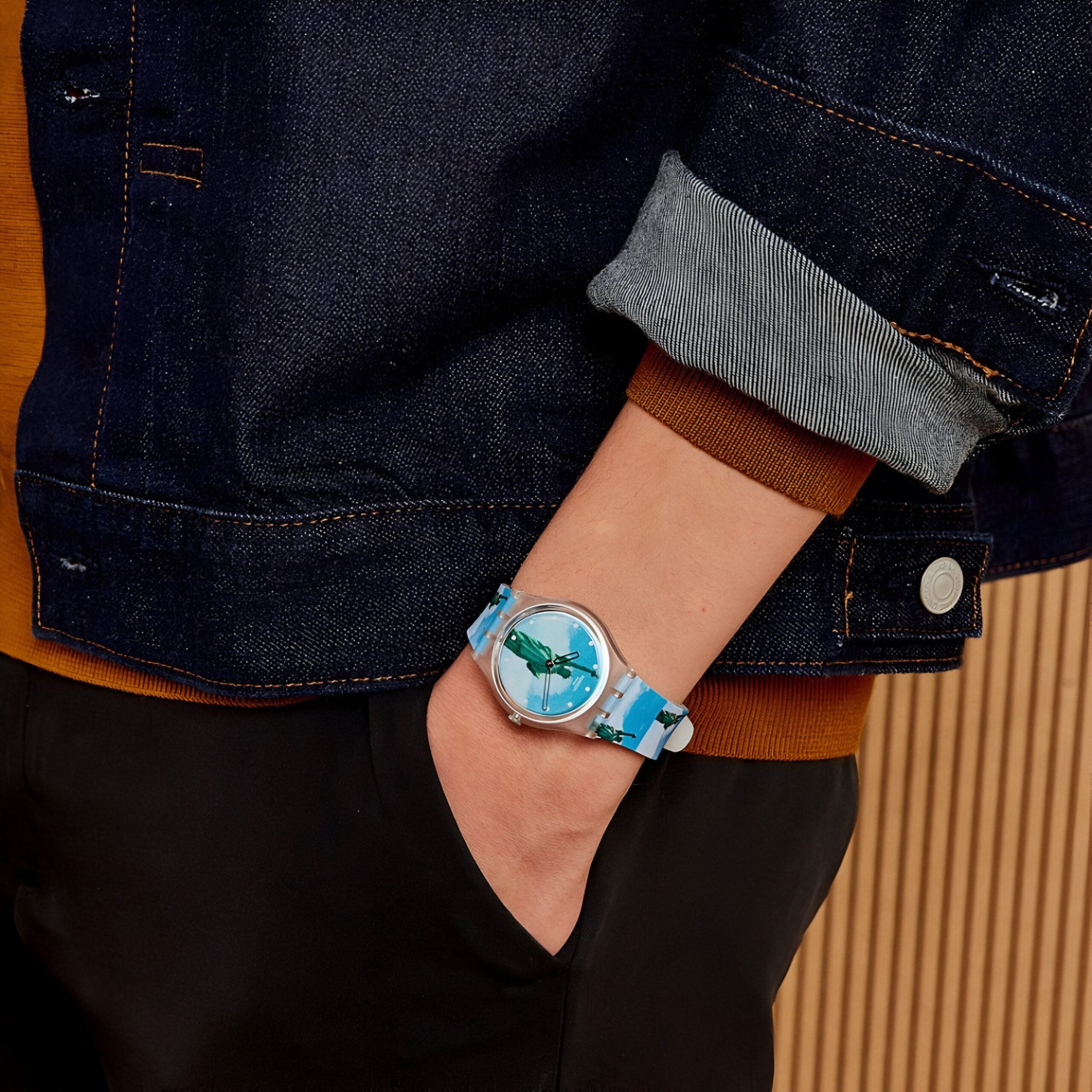 Reloj Swatch Unisex New York By Tadanori Yokoo Gz351